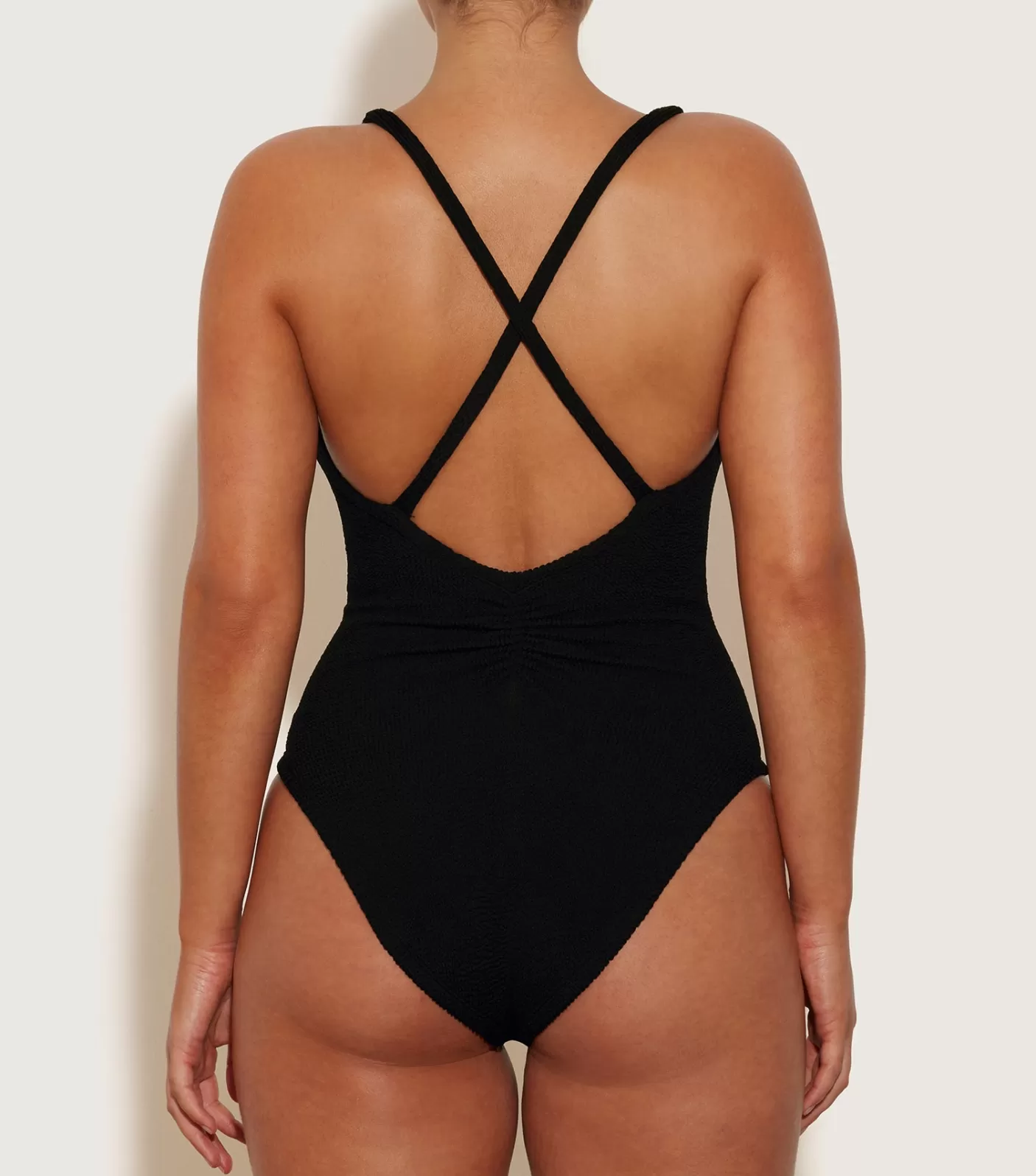 Hunza G Scoop Neck-Bette Swim - Black