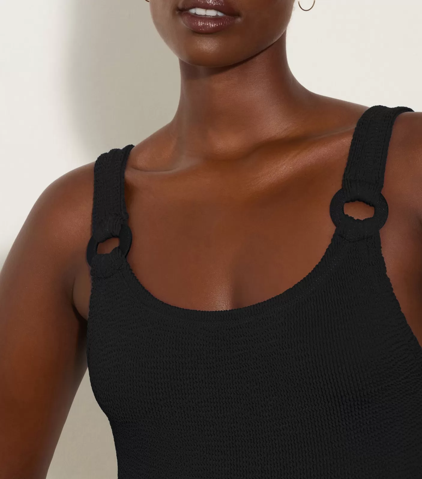 Hunza G Scoop Neck-Domino Swim With Tonal Hoops - Black